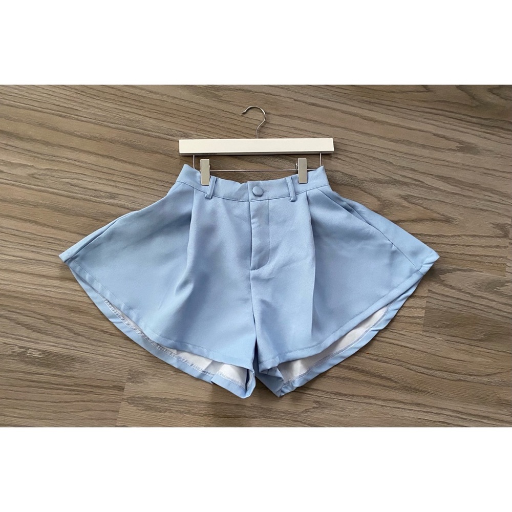 AUDREY light blue high waisted shorts